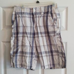 Men's size 29 Urban Pipeline shorts